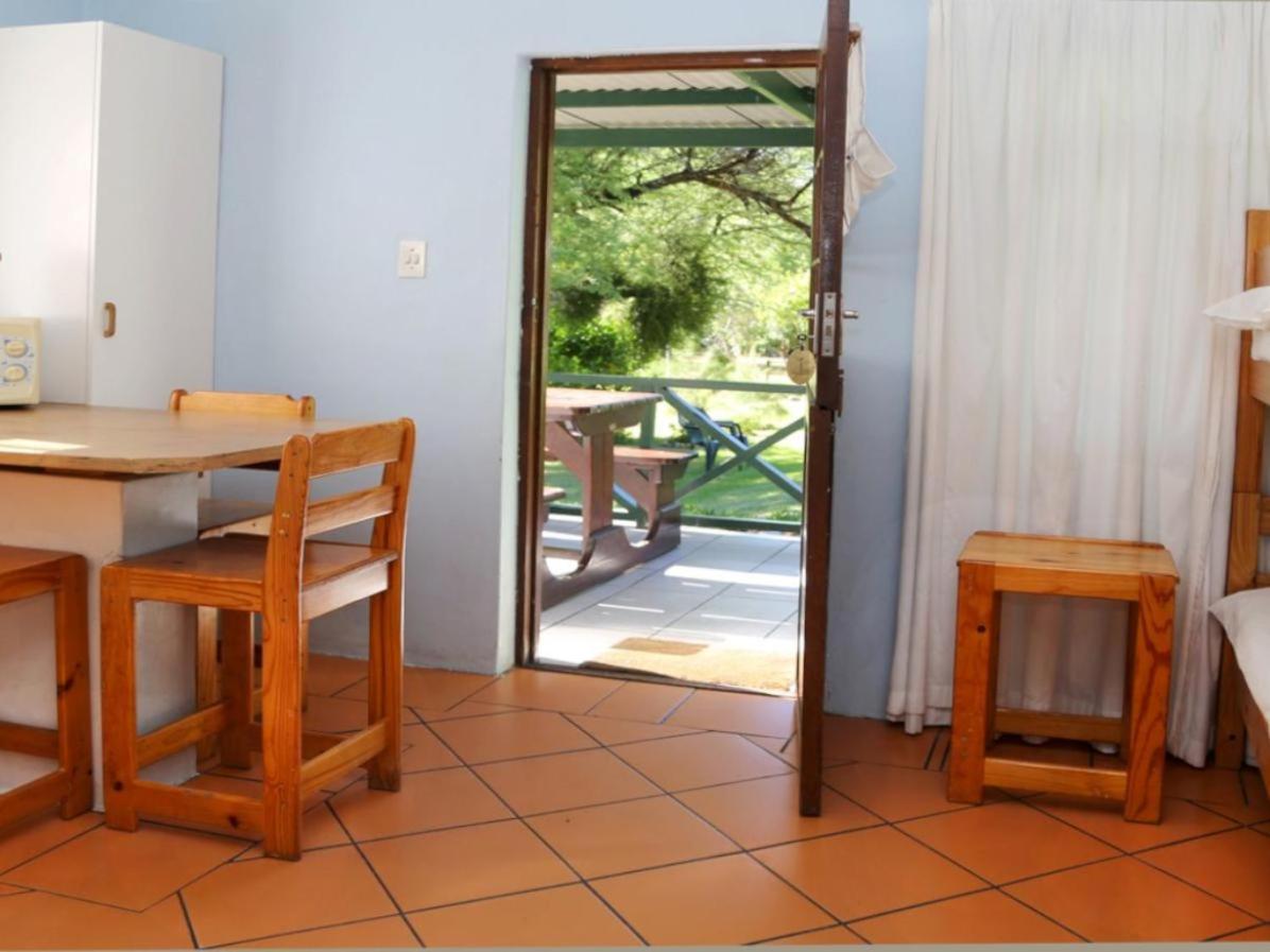 Rainbow Glen Self Catering Chalets Монтегю Стая снимка