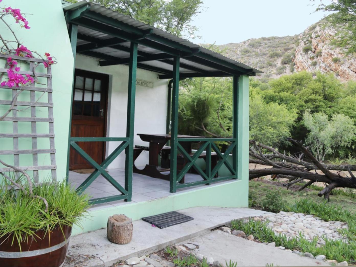 Rainbow Glen Self Catering Chalets Монтегю Стая снимка