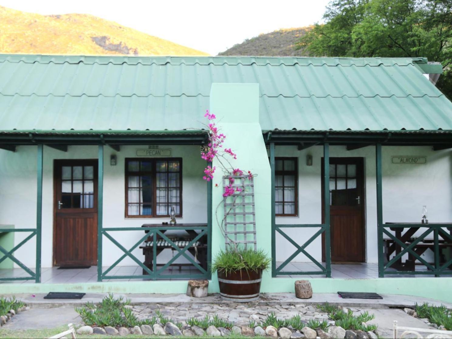 Rainbow Glen Self Catering Chalets Монтегю Стая снимка
